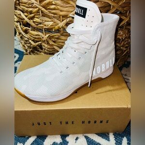 NOBULL Trainer High White Gum Sole NWT Size 8 / 9.5